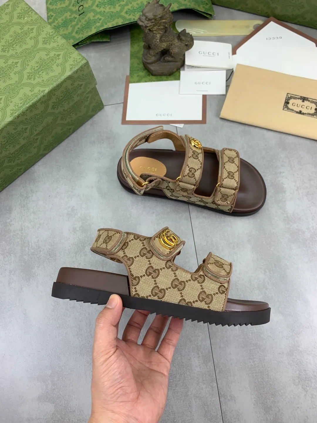 Men's Men's Shoes 💰P460💰【New Style】High Version 🎁🎁🎁 GUCCI New Year of the Snake casual slippers, original official website, perfect workmanship, transmitting a kind of noble luxury, sublimating its definition of luxury in Gucci's high-end extraordinary craftsmanship. Original Gucci double G combination outsole, code number: 35-45, complete package